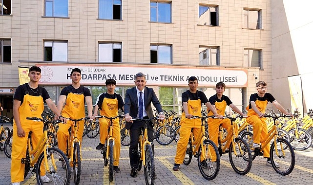 ETi Sarı Bisiklet Verdiği S&ouml;z&uuml; Tuttu: Meslek Lisesi &Ouml;ğrencileri 200 Bisikleti Sıfırdan &Uuml;retti