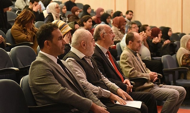 E&Uuml; Birgivi İlahiyat Fak&uuml;ltesinde &lsquo;Bilimsel Bilgi&rsquo;nin tarihsel s&uuml;reci ele alındı