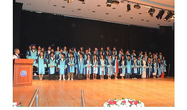 E&Uuml; Devlet T&uuml;rk Musikisi Konservatuvarı sanat&ccedil;ılarını uğurladı