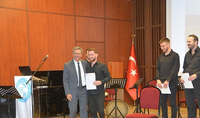 &nbsp;E&Uuml; Konservatuarında "Uzun Yollar, B&uuml;y&uuml;k Ezgiler"&nbsp; konseri