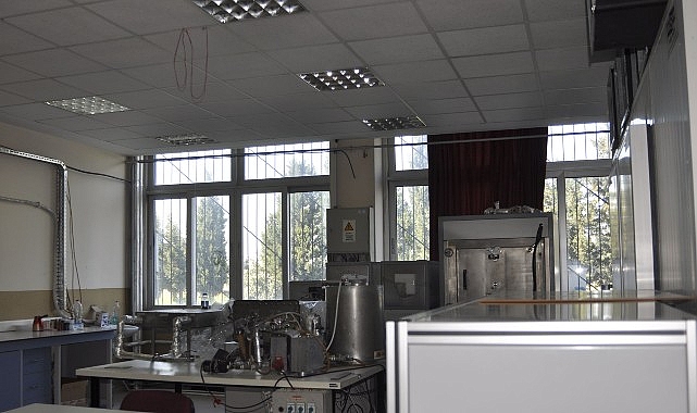 E&Uuml; M&uuml;hendislik Fak&uuml;ltesi Makine M&uuml;hendisliği B&ouml;l&uuml;m&uuml; nitelikli m&uuml;hendisleri sekt&ouml;re kazandırıyor