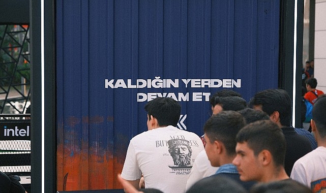 Excalibur&rsquo;un G&uuml;c&uuml; RE:PLAY Turnuvasında Oyuncularla Buluştu