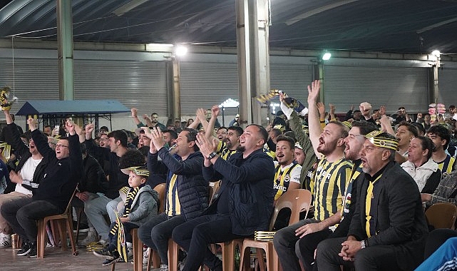 Fenerbah&ccedil;e'nin Avrupa zaferi dev ekranda izlendi