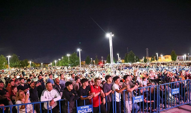 Ferdi Tayfur Şarkıları Bu Kez A&ccedil;ık Havada Binlerce Sanatseverle Buluştu