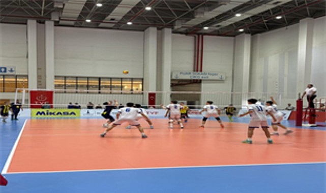 Festival Voleybol heyecanı Fuar İzmir&rsquo;de s&uuml;r&uuml;yor