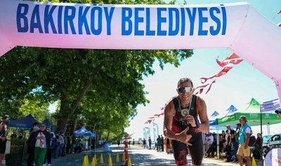 Florya Sahili&rsquo;nde Nefes Kesen Triatlon Heyecanı