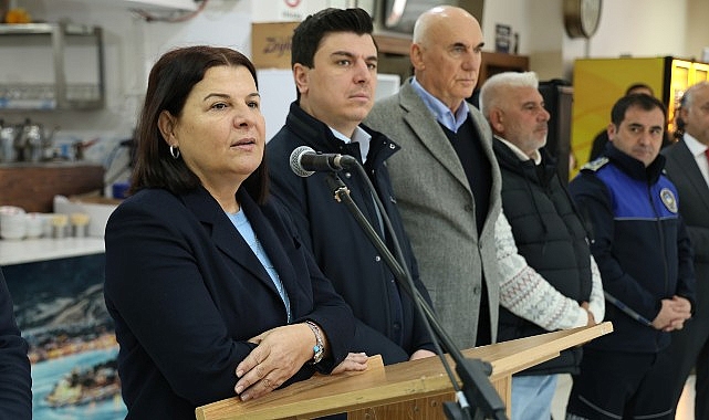 Fo&ccedil;a Belediyesi Personeli Yeni Yıl Buluşmasında Bir Araya Geldi