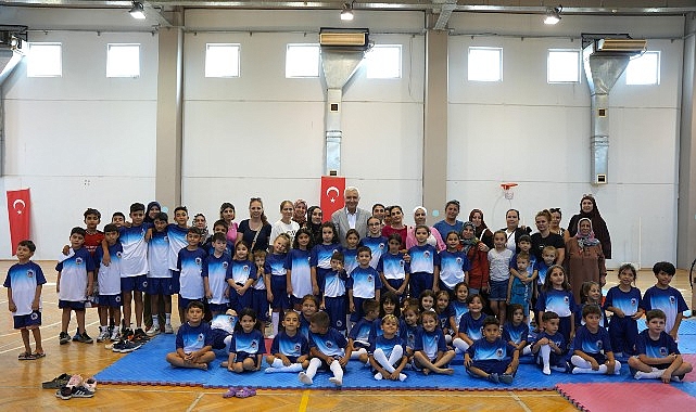 Formalar Başkan T&uuml;rkmen&rsquo;in Elinden