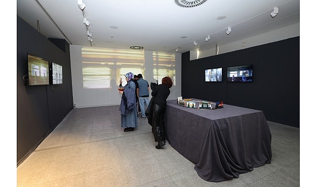 Galeri Cennet&rsquo;te &lsquo;Fijital Kapılar&rsquo; Sergisi A&ccedil;ıldı