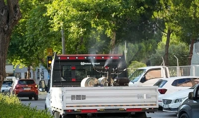 Gaziemir Belediyesi ila&ccedil;lama &ccedil;alışmalarını yoğun tempoda s&uuml;rd&uuml;r&uuml;yor