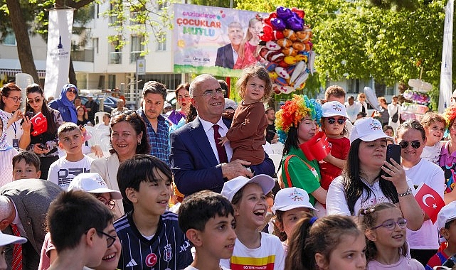 Gaziemir&rsquo;i 23 Nisan coşkusu sardı