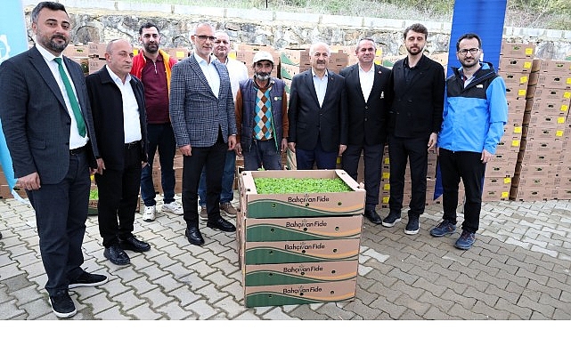 Gebzeli &ccedil;ift&ccedil;iye 500 bin sebze fidesi