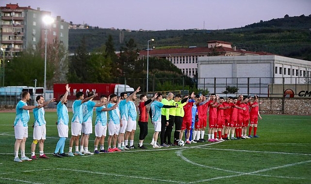 Gemlik&rsquo;te İş&ccedil;i Bayramı Heyecanı Yeşil Sahaya Taşındı