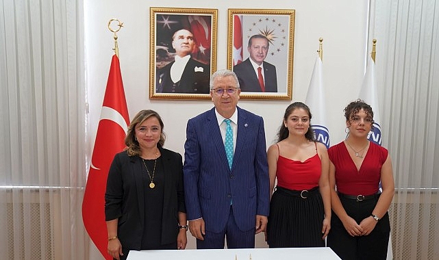 Gen&ccedil; hemşirelerin afetlere y&ouml;nelik projesi &Uuml;NİDES kapsamında desteklendi