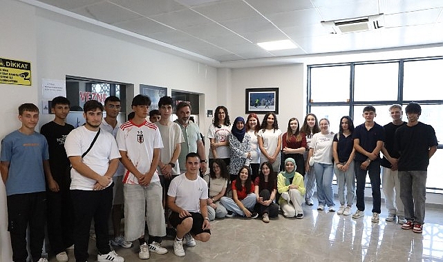 Gen&ccedil;ler Bu Kampta Geleceğe Hazırlanıyor