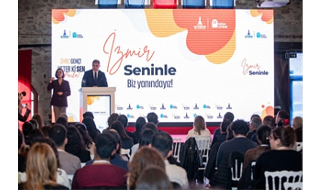 Gen&ccedil;lerin enerjisi İzmir&rsquo;i d&ouml;n&uuml;şt&uuml;r&uuml;yor