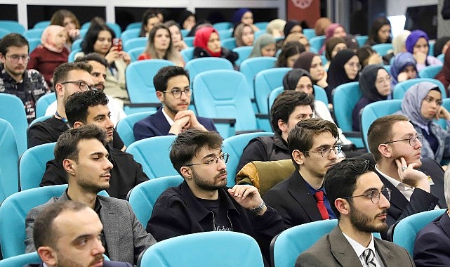 Gen&ccedil;liğin Geleceğine Y&ouml;n Veren İhtisas Akademisi Konya Programı Başladı