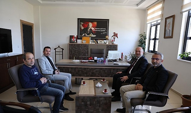 Geyve Belediye Başkanı Sel&ccedil;uk Yıldız&rsquo;dan Okullara Moral Ziyareti: &Ouml;ğretmenlere G&uuml;l, &Ouml;ğrencilere Başarı Dileği