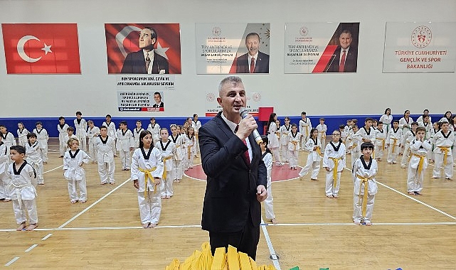 G&ouml;lc&uuml;k Belediyesi taekwondo sporcuları kuşak atladı