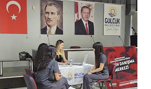 G&ouml;lc&uuml;k Belediyesi &Uuml;niversite Tercih Merkezi Gen&ccedil;lerin Yanında
