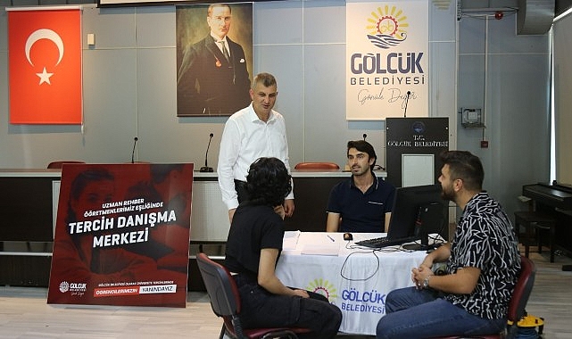 G&ouml;lc&uuml;k Belediyesi &Uuml;niversite Tercihleri İ&ccedil;in Yine &Ouml;ğrencilerin Yanında