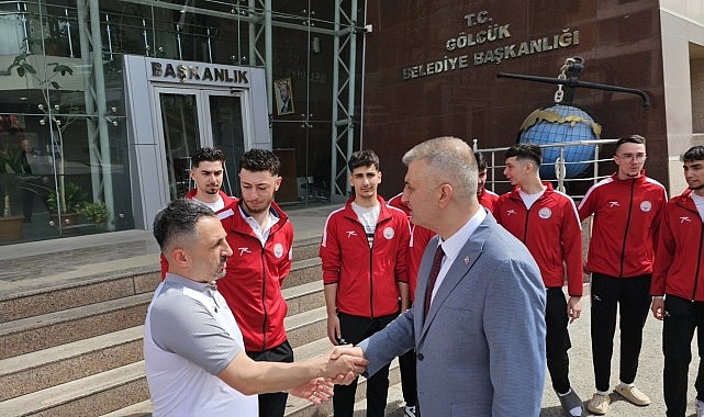 G&ouml;lc&uuml;k Belediyespor Voleybol Takımı'nın hedefi T&uuml;rkiye Şampiyonası