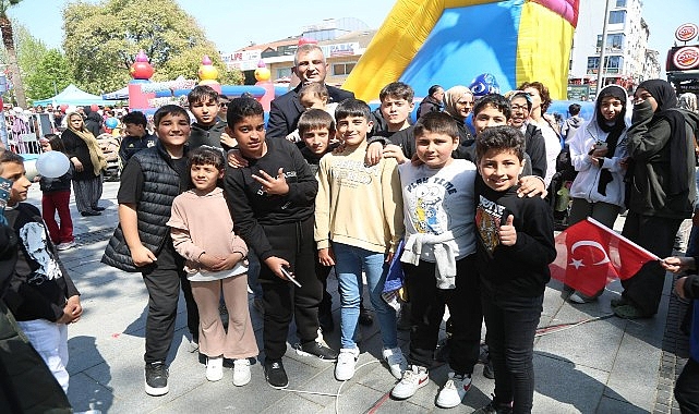 G&ouml;lc&uuml;kl&uuml; &Ccedil;ocuklar 23 Nisan Coşkusunu Doyasıya Yaşadılar