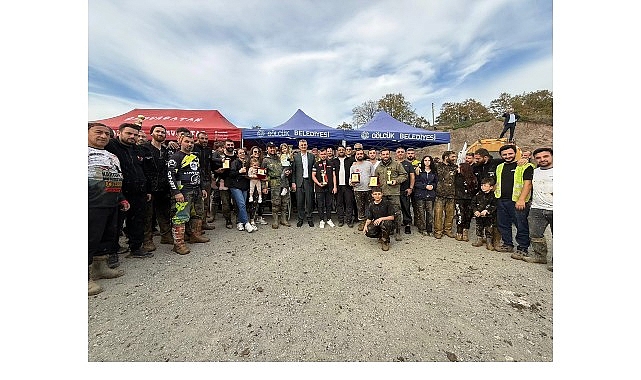 G&ouml;lc&uuml;k'te ATV Tutkunlarından Nefes Kesen M&uuml;cadele