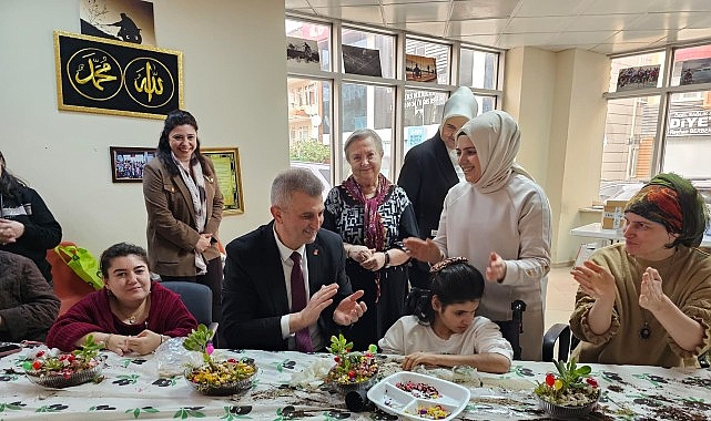 G&ouml;lc&uuml;k&rsquo;te &Ccedil;i&ccedil;ekler Engelleri Aştı
