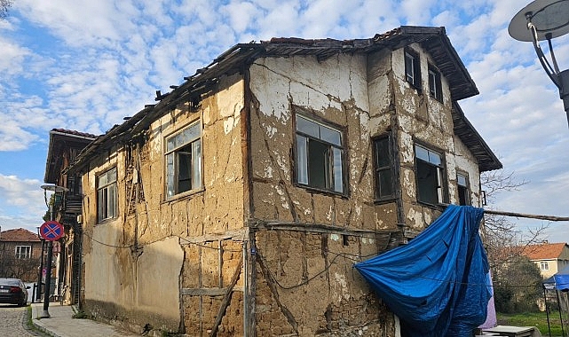 G&ouml;lc&uuml;k'te Korunması Gereken K&uuml;lt&uuml;r Varlığı Binanın Restorasyonu Devam Ediyor