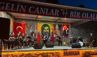 G&ouml;n&uuml;lden Dile T&uuml;rk&uuml;ler