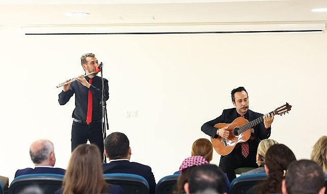 G&ouml;n&uuml;ll&uuml; okuyucuların sesi, g&ouml;rme engellilere ışık oldu