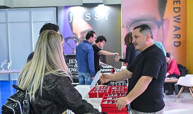 G&ouml;rme sağlığının geleceği İzmir&rsquo;de konuşuldu