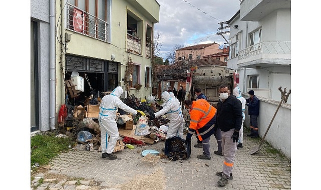 G&ouml;r&uuml;kle&rsquo;de iki katlı &ccedil;&ouml;p ev temizlendi