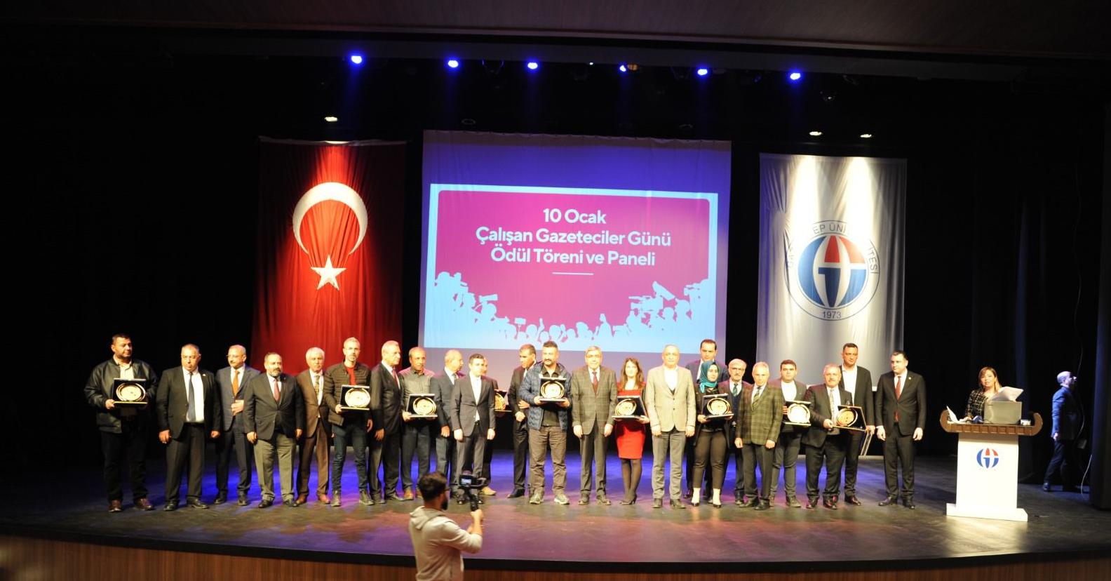 G&uuml;neydoğu Anadolu Gazeteciler Federasyonu (GGF) tarafından d&uuml;zenlenen geleneksel gazeteciler teşvik &ouml;d&uuml;lleri sahiplerini buldu
