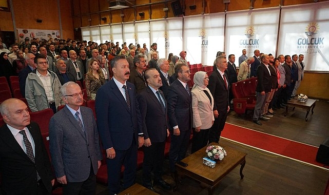 Hareket Dergisi ve Nurettin Top&ccedil;u Sempozyumu Başladı