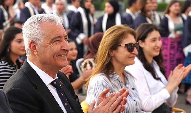 Hasan T&uuml;rkmen Anadolu Lisesi&rsquo;nde Mezuniyet Heyecanı
