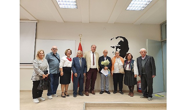Hidayet Karakuş, Atat&uuml;rk&rsquo;&uuml;n eğitime ve &ouml;ğretmene verdiği &ouml;nemi anlattı