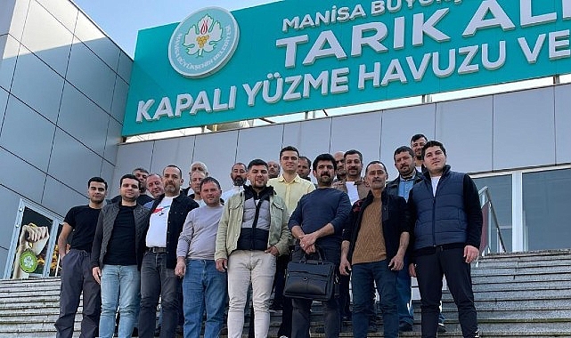 Hijyen ve g&uuml;venlik i&ccedil;in havuz personeline eğitim