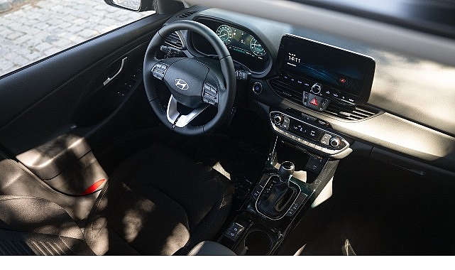 Hyundai i30 Yeni Motoruyla Şimdi Daha G&uuml;&ccedil;l&uuml; ve İddialı.