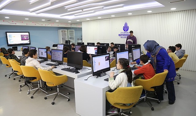 İBB Teknoloji At&ouml;lyelerinde Yeni Eğitim D&ouml;nemi Heyecanı