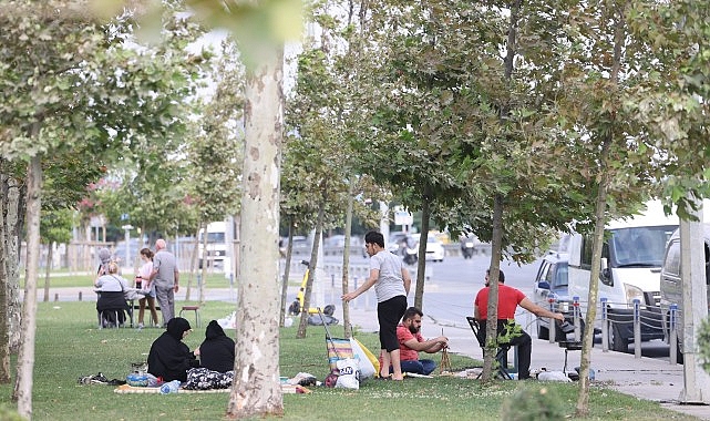İBB&rsquo;den Yeşil Alanlarda Sıkı Denetim: Mangal, Semaver ve Nargile Yasak