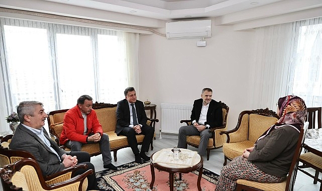 İbrahim Akın&rsquo;dan şehit pilotun ailesine vefa ziyareti
