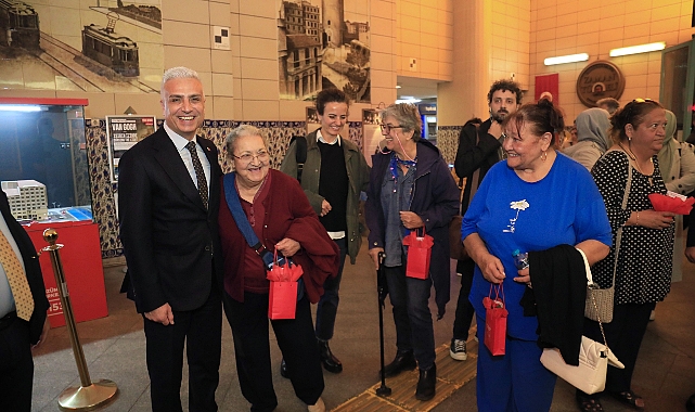 İETT&rsquo;den D&uuml;nya Yaşlılar G&uuml;n&uuml;&rsquo;nde Anlamlı Ziyaret