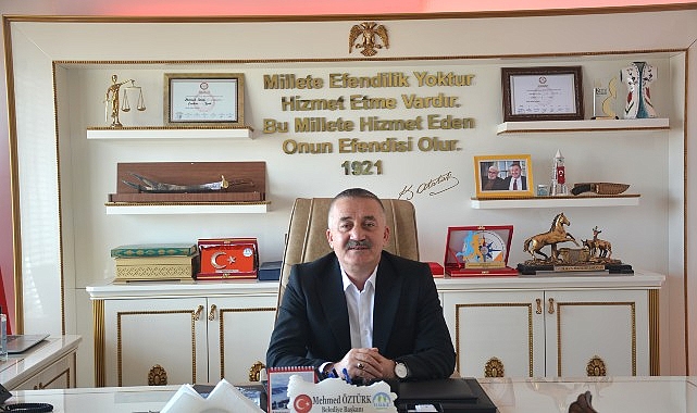 Ilgaz Belediye Başkanı Mehmed &Ouml;zt&uuml;rk'ten Cumhuriyet Bayramı Mesajı