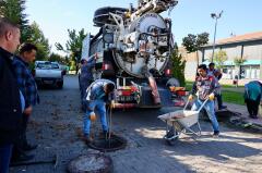 2000 EVLER MAHALLESİ&rsquo;NDE TEMİZLİK SEFERBERLİĞİ