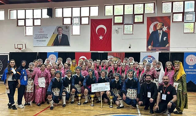 İneg&ouml;l Belediyesi Halk Dansları B&ouml;lge Finallerinde 3&rsquo;te 3 Yaptı