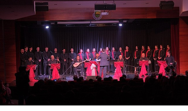 İneg&ouml;l Belediyesi THM Gen&ccedil;lik Korosu&rsquo;ndan Kulakların Pasını Silen Konser