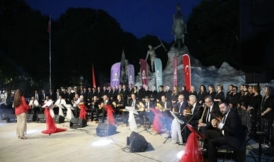 İneg&ouml;l Belediyesi TSM Korosundan Unutulmaz Konser