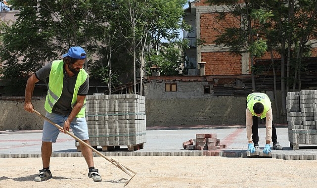 İneg&ouml;l Belediyesi&rsquo;nden Bir &Uuml;cretsiz Otopark Alanı Daha